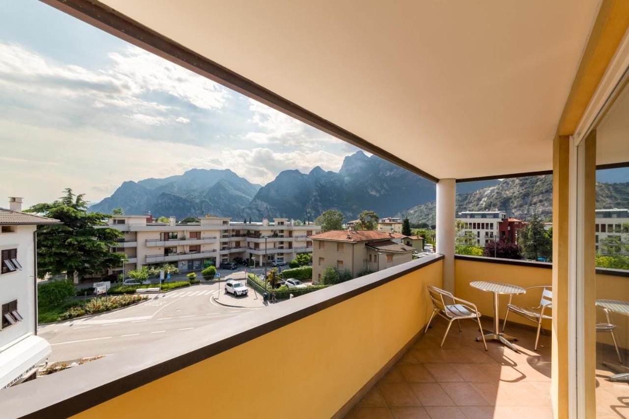 New Garden Hotel Torbole Sul Garda Exterior photo