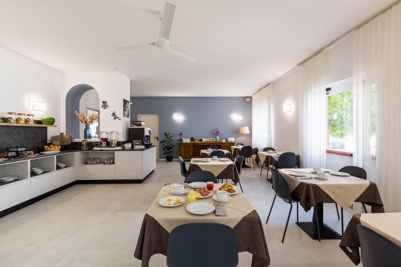 New Garden Hotel Torbole Sul Garda Exterior photo