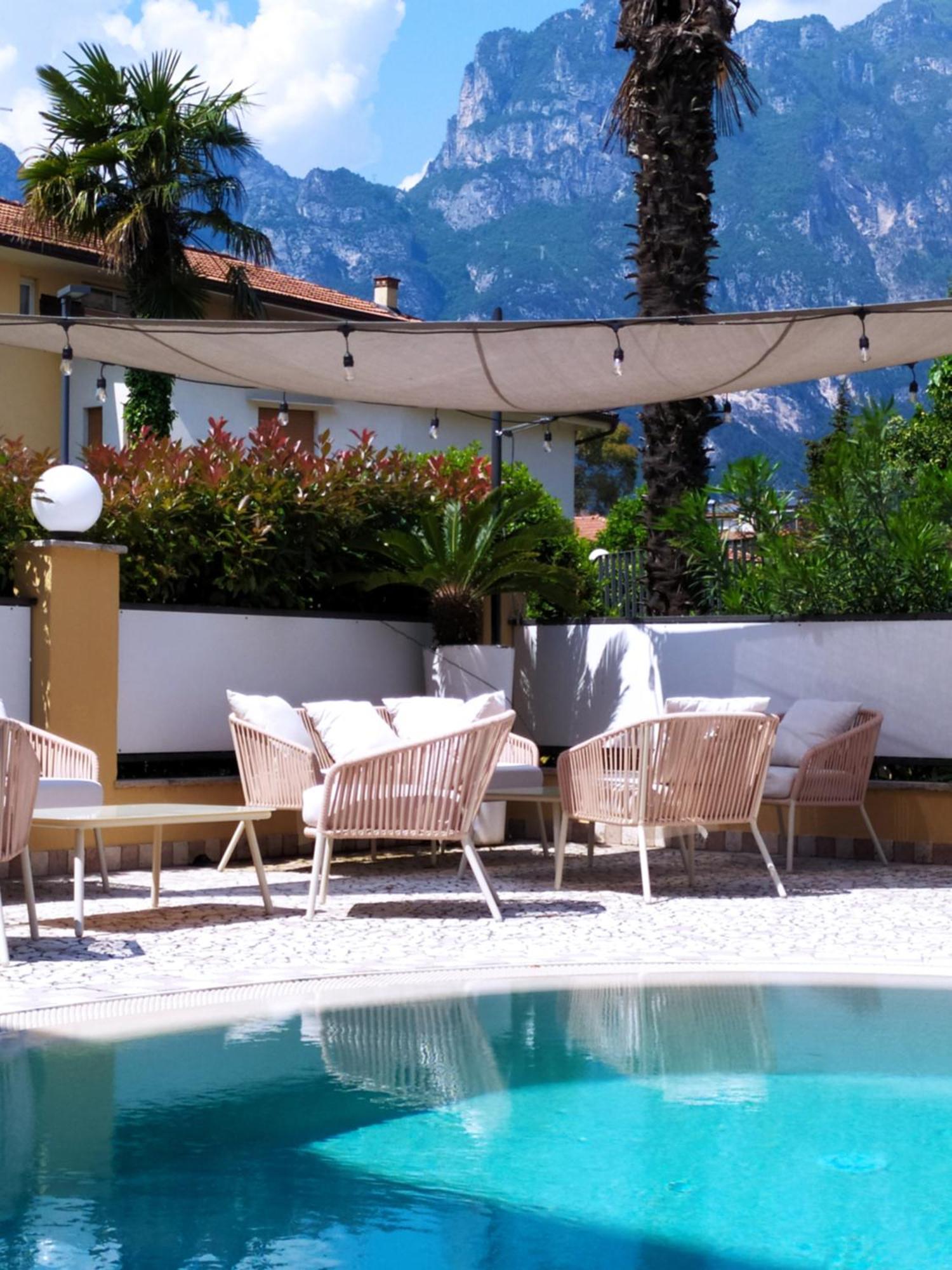 New Garden Hotel Torbole Sul Garda Exterior photo